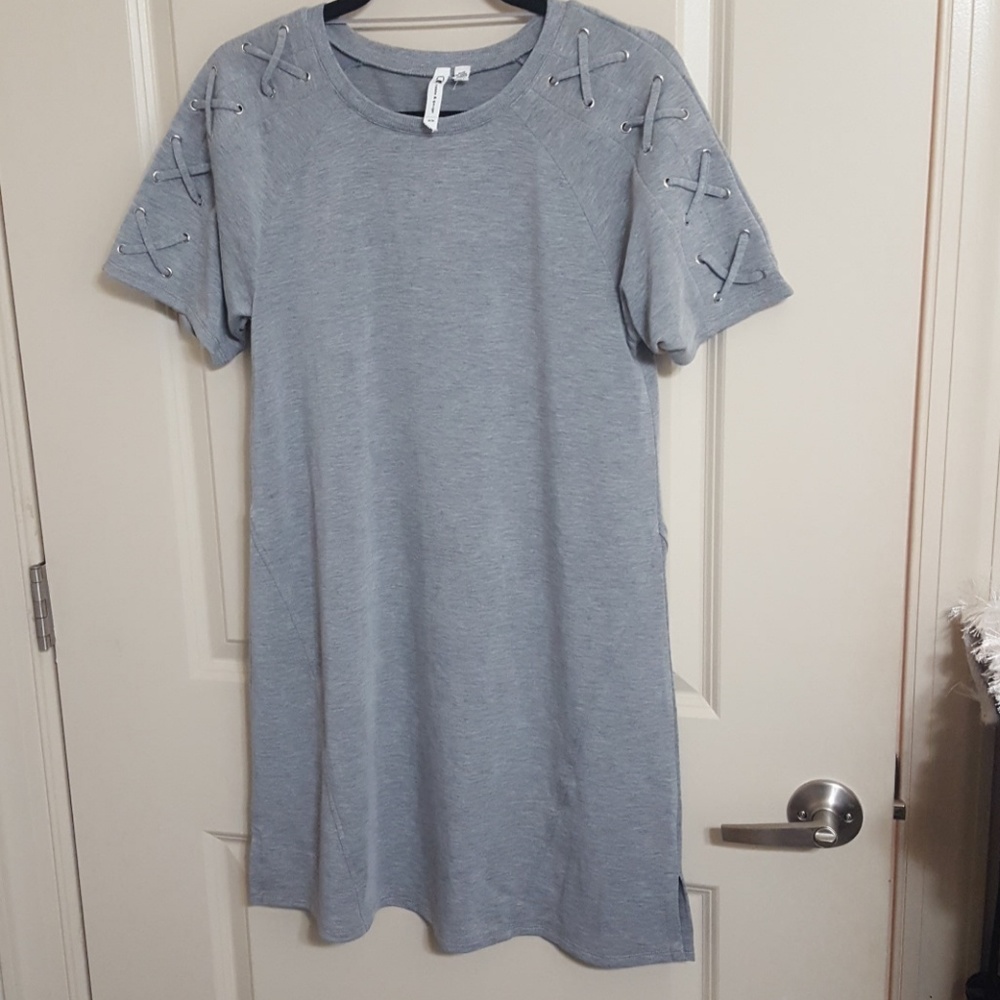NWOT Cable and Gauge Jersey Dress. Size M.